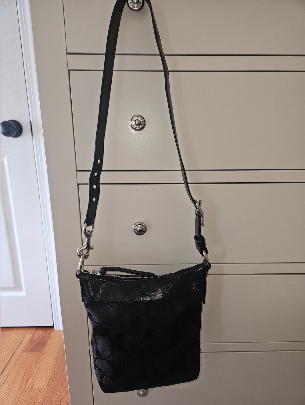 Coach Crossbody Bag - Picture 2 of 12